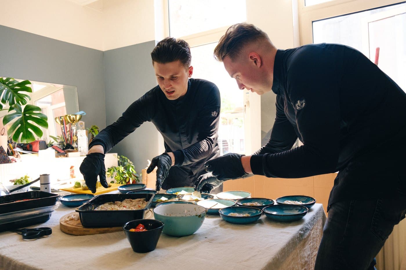 Anton and Jidde plating up
